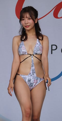小那海あや(ポルノ俳優)の写真