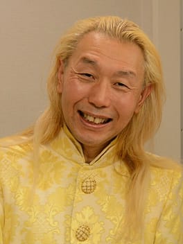 假屋崎省吾（タレント・フラワーアーティスト）の写真
