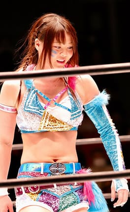岩谷麻優（プロレスラー）の写真