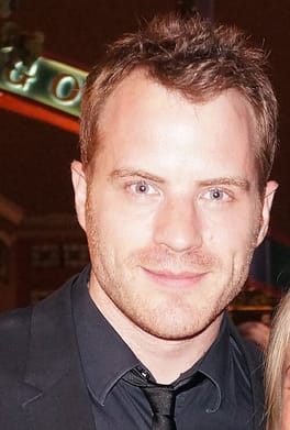 Photo of Robert Kazinsky