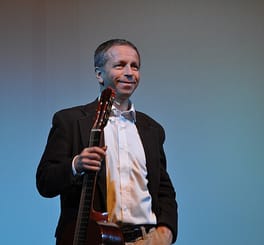 Photo of Göran Söllscher