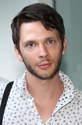 Photo of Devon Graye