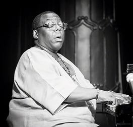 Photo of Cyrus Chestnut