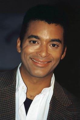 Photo of Jon Secada