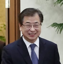 Photo of Suh Hoon