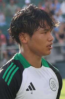 旗手怜央（サッカー選手）の写真