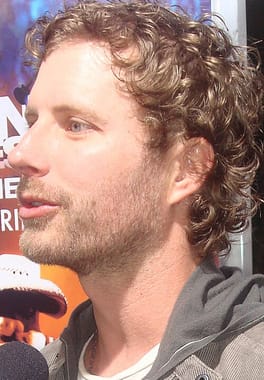 Photo of Dierks Bentley