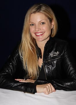 Photo of Clare Kramer