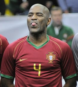 オセアノ・ダ・クルス（サッカー選手・サッカー指導者）の写真