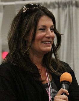 Photo of Nicole Oliver