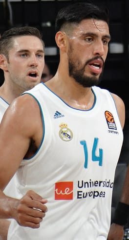 Photo of Gustavo Ayón