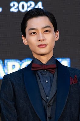 平井亜門（俳優）の写真