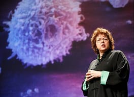 Photo of Laurie Garrett