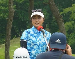 青木瀬令奈（プロゴルファー）の写真