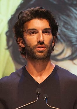 ジャスティン・バルドーニ（俳優・サッカー選手）の写真
