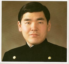 御木貴日止（宗教指導者）の写真