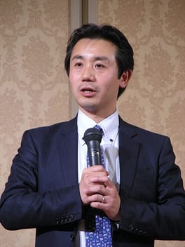 初鹿明博（政治家）の写真