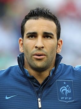 アディル・ラミ（サッカー選手）の写真