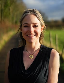 Photo of Alice Roberts