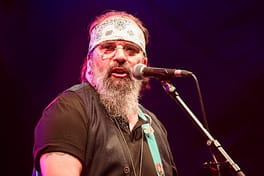 Photo of Steve Earle