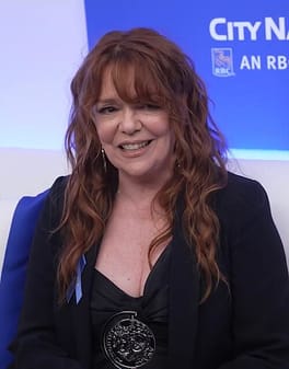 ディードル・オコンネル（テレビ俳優・映画俳優）の写真