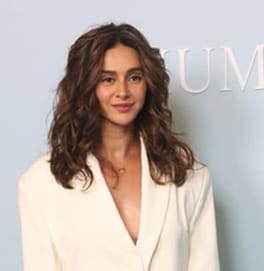 Photo of Shibani Dandekar