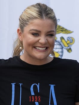 Photo of Lauren Alaina