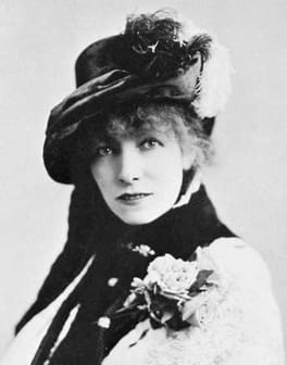Photo of Sarah Bernhardt