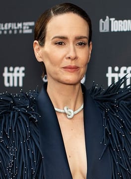 サラ・ポールソン（テレビ俳優・映画俳優）の写真
