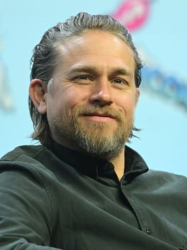 チャーリー・ハナム（俳優・脚本家）の写真
