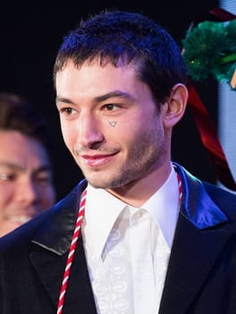 エズラ・ミラー(俳優・歌手)の写真