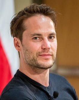 Photo of Taylor Kitsch