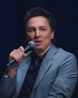 ザック・ブラフ(俳優・脚本家)の写真
