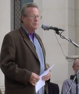 Photo of John Heard