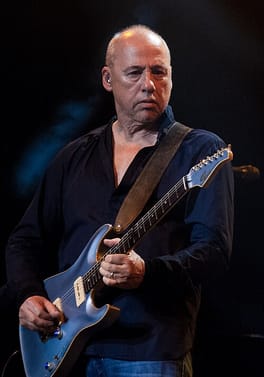 Photo of Mark Knopfler