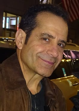 Photo of Tony Shalhoub