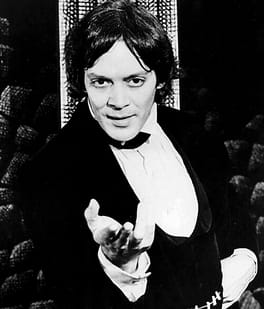 Photo of Raul Julia