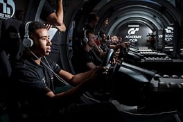 ヤン・マーデンボロー（カーレーサー）の写真