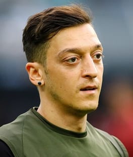 メスト・エジル（サッカー選手）の写真