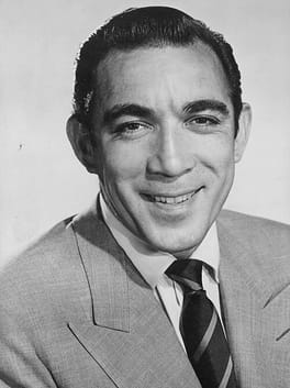アンソニー・クイン（映画俳優・彫刻家）の写真