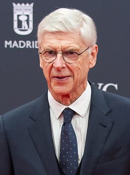 アーセン・ヴェンゲル（サッカー選手・経済学者）の写真