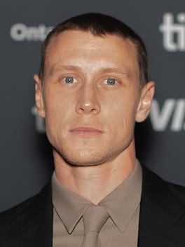 ジョージ・マッケイ（俳優・映画俳優）の写真