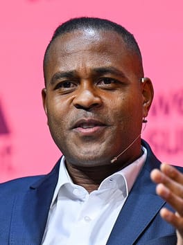 パトリック・クライフェルト（サッカー選手・サッカー指導者）の写真