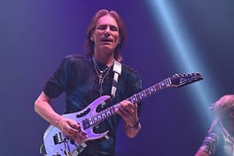 スティーヴ・ヴァイ（ギタリスト・作曲家）の写真
