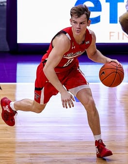マック・マクラング（バスケットボール選手）の写真