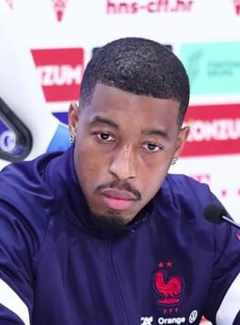 プレスネル・キンペンベ（サッカー選手）の写真
