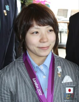 三宅宏実（重量挙げ選手）の写真