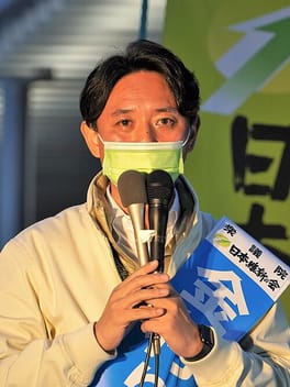 金村龍那（政治家・秘書）の写真
