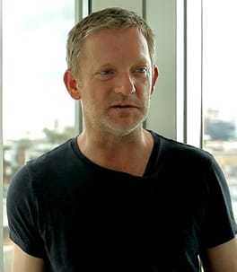 ダグラス・ヘンシュオール（俳優・舞台俳優）の写真