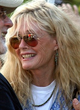 キム・カーンズ（歌手・シンガーソングライター）の写真